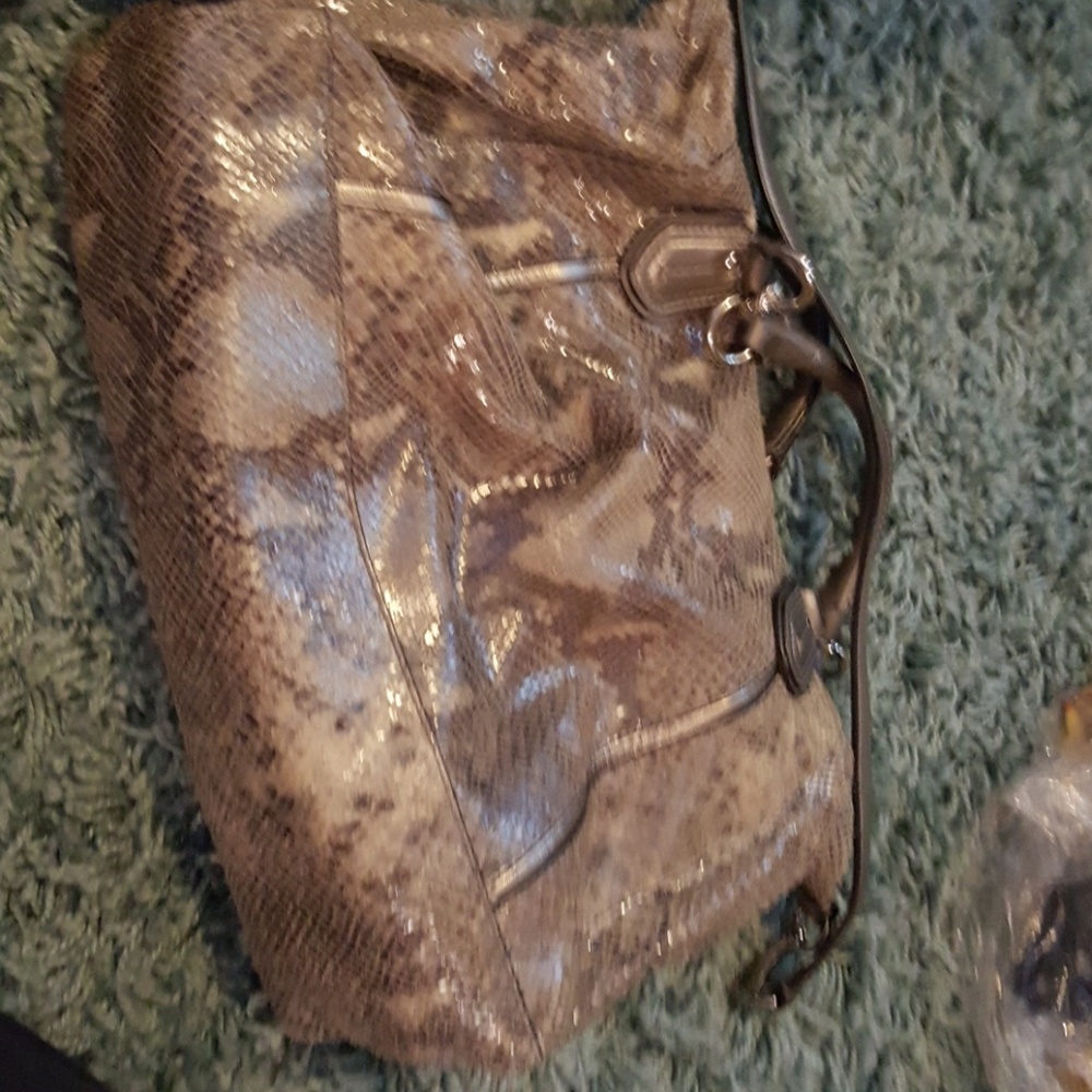 Coach purse - Picture 3 of 4